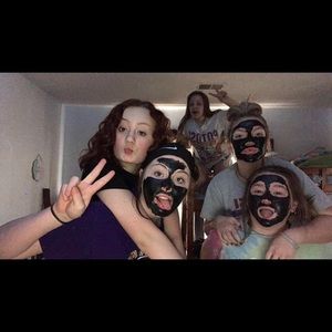 Meet your Posher, Vivian